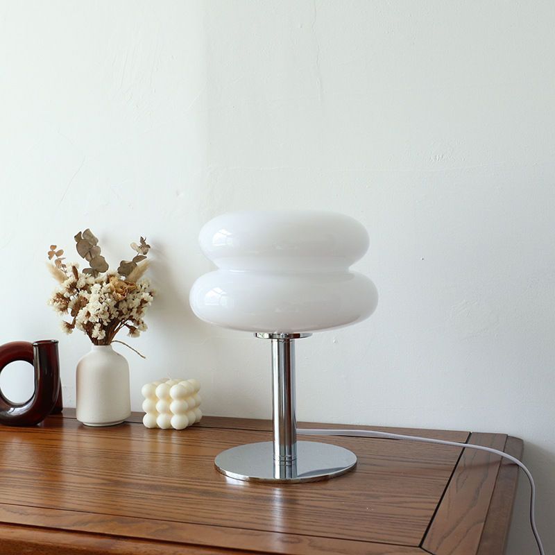 Nordic minimalist lamp